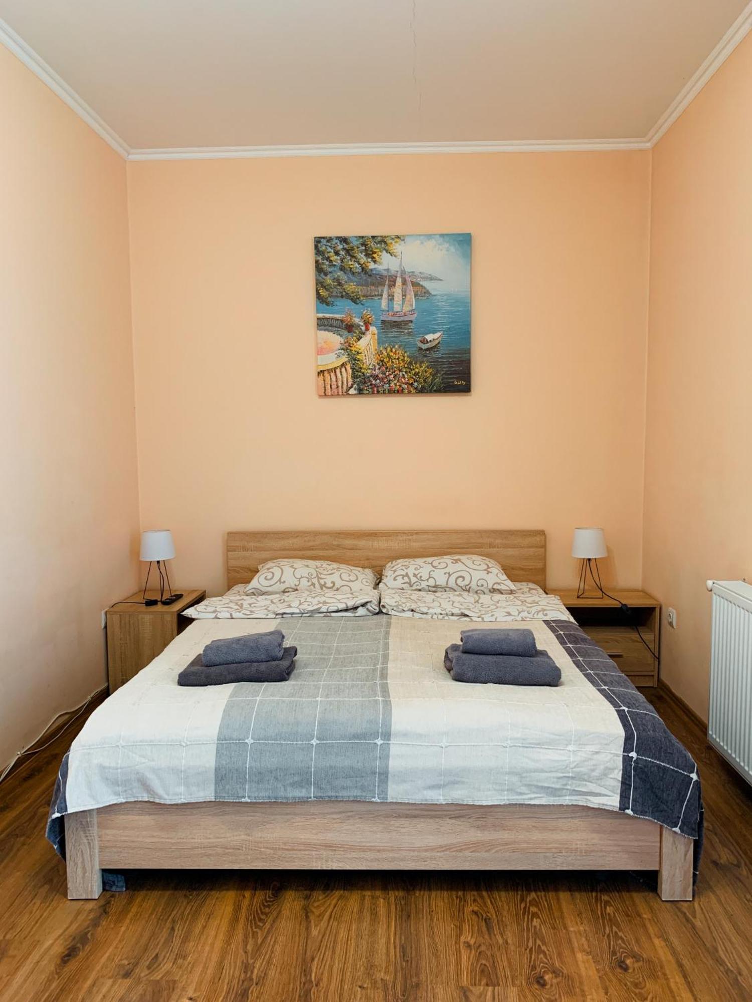 Apartments Domovik Stylе' Мукачево Экстерьер фото